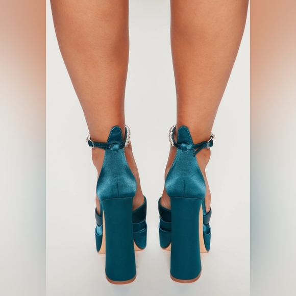 Fashion Nova Teal Platform Heels (Size 11) - Picture 4 of 14